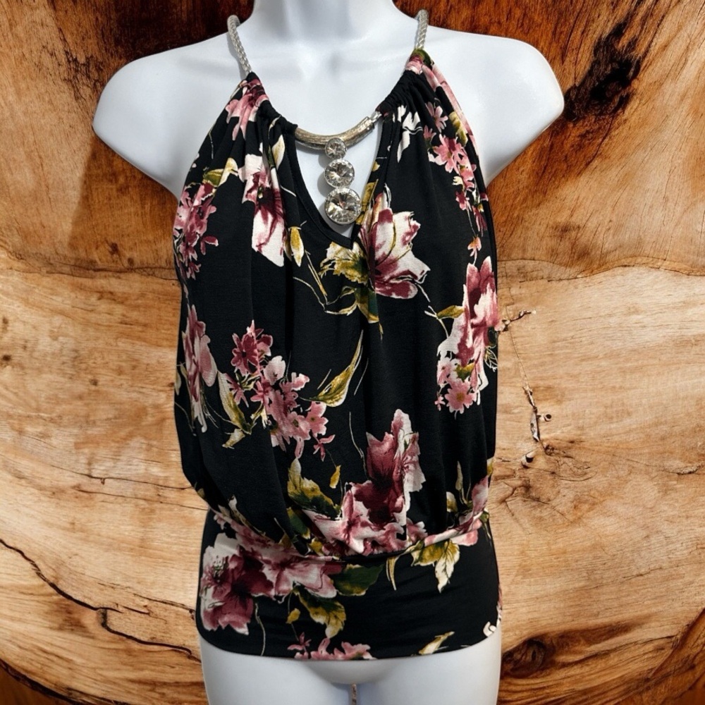 Floral Halter Top with neckline jewels 🌸Stunning NWOT